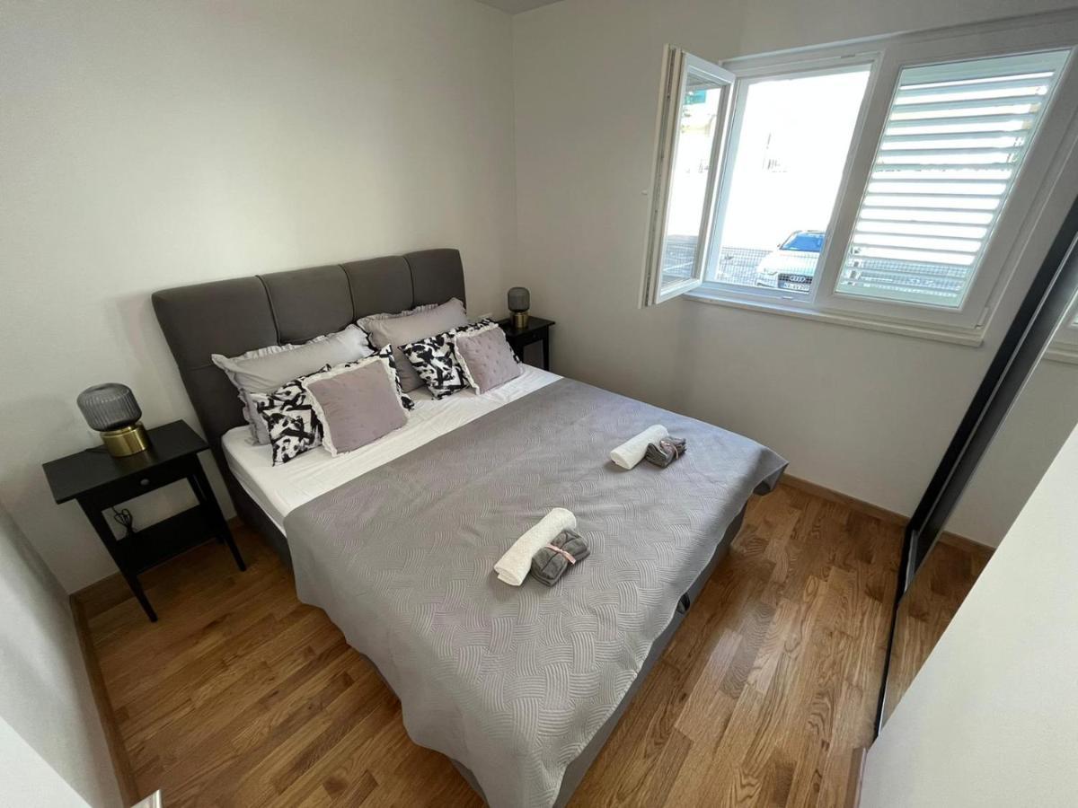 Apartman J&M Makarska Buitenkant foto